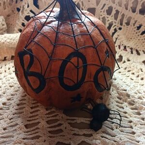 Primitive resin pumpkin